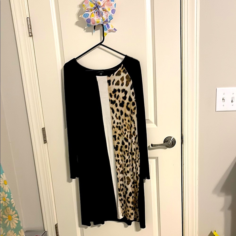Karen Kane Black and Leopard Print Dress